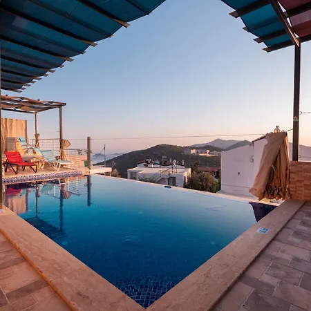 Nevra Kalkan